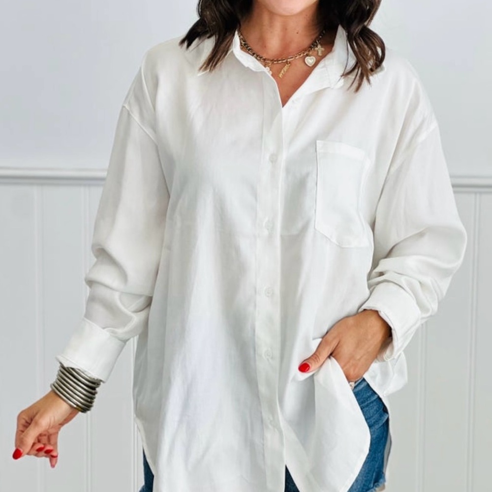 NEW- White Birch Oversized White Long Sleeve Button Down, an Essential! Sz Large